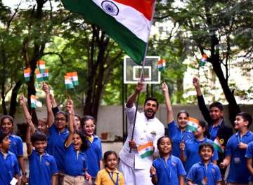 Bollywood celebrities extend 72nd Independence Day wishes