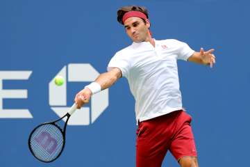 US Open 2018: Roger Federer beats heat, Benoit Paire to advance in third round