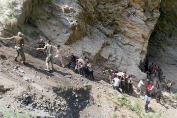 Bus falls into gorge in Kishtwar