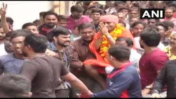 2007 Ajmer Dargah blast convict on bail gets hero's welcome in hometown in Gujarat