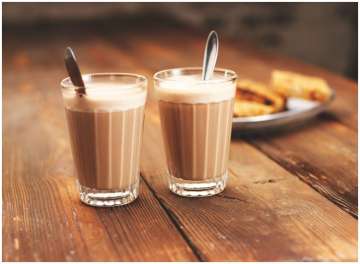 While Delhiites love their chai, Mumbaikars prefer coffee, says survey