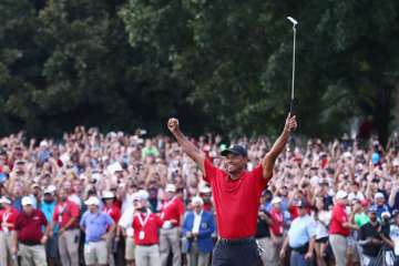 Tiger Woods caps off amazing comeback, wins Tour Championship