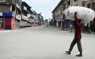 Shutdown called by separatists affect life in Kashmir Valley. (Representative Image)