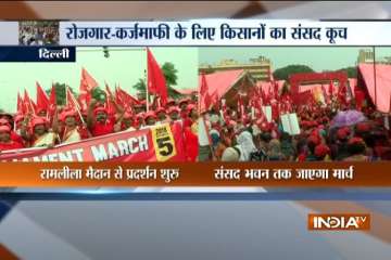 Thousands have gathered for Kisan Rally in Ramilila Maidan. (IndiaTV)
