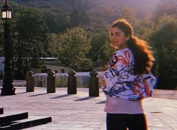 Alia Bhatt shares sunkissed picture from Bulgaria