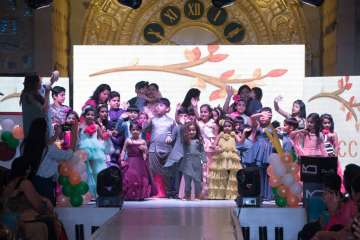 Mom N Me Fashion Show: Mrs India Queen Of Substance 2017, Rashmi Uppal helps slum children to grow