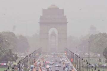 Delhi air quality remains poor as thick haze engulfs capital