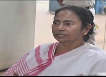 Mamata Banerjee says attackers of Hindi-speaking migrants in Gujarat have been provocated