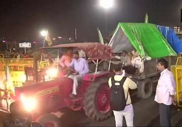 Delhi Police opened barricades to allow agitating farmers to visit Kisan Ghat in national capital and end their protest as planned, ANI reported