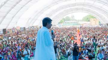 Jan Andolan 2018: Ekta Parishad leader Rajagopal addressing the Bhoomi Sammelan  