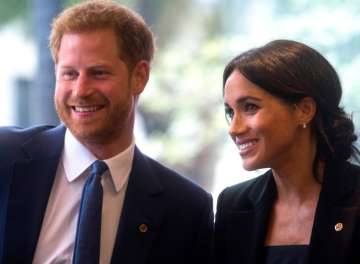Meghan Markle, Prince Harry expecting first baby