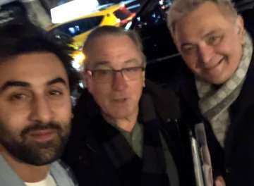 Rishi Kapoor gets clicked with Robert De Nero in New York