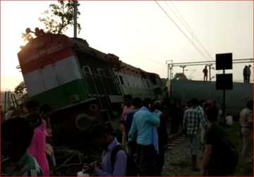 New Farakka Express derails in Raebareli