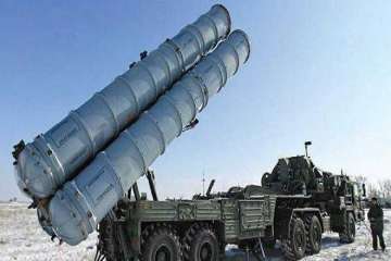 The S-400 Triumf system is a next-generation mobile air defense system, which is capable of destroying aerial targets at an extremely long range of up to 400 kilometers.