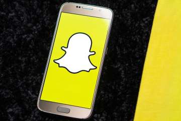 Snap shares tumble after 'woeful' analyst comment