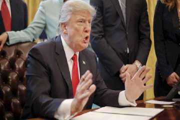 Trump defends aid cut to Pakistan