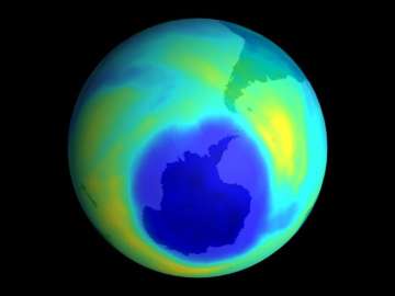 Ozone hole modest despite optimum conditions for depletion