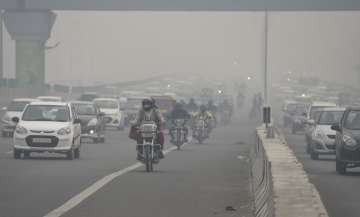 Air quality improves slightly from ‘emergency’ to ‘severe’ in Delhi