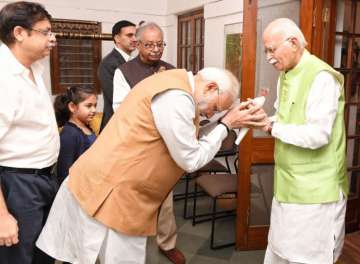PM Modi greets Advani on his 91st birthday