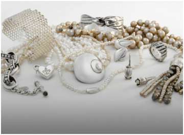 Minimal is the biggest statement in jewellery says designer Pooja Vaswani