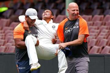 India dealt major scare as Prithvi Shaw suffers injury ahead of Australia Tests