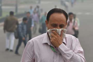 Delhi air pollution continues to be in severe category