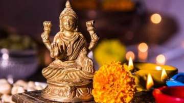 Happy Dhanteras 2018: Significance, Shubh Muhurat, Puja Vidhi, Timing, Mantra