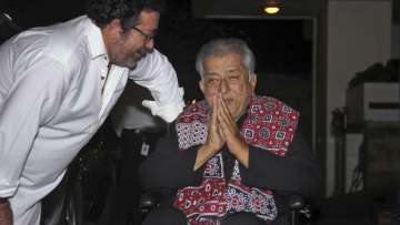 Kunal Kapoor with father Shashi Kapoor