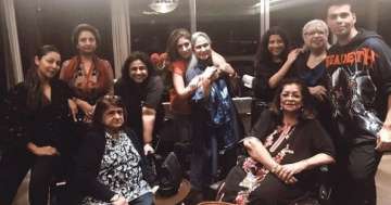 Gauri Khan, Shweta Bachchan, Karan Johar enjoy mommy dinner