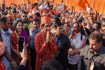 Shiv Sena chief Uddhav Thackeray, Yuva Sena chief Aditya Thackeray and Rashmi Thackeray arrive at Lakshman Kila ahead of the Ram Temple event to be held in Ayodhya.