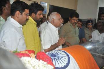 BJP state chief BS Yeddyurappa pays his last respects to Union minister Ananth Kumar