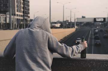 alcohol addiction linked to social media