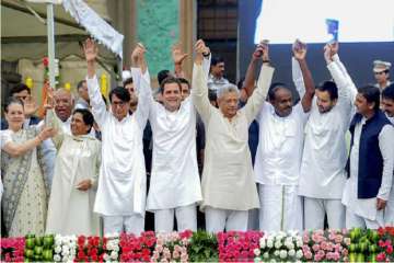 Top opposition leaders will meet in New Delhi on Monday to discuss forging a grand alliance.