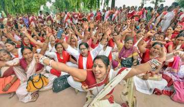 trade unions, aanganwadi workers, Asha, Mid Day Meal workers, 