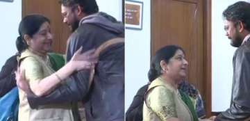 Indian national Hamid Ansari, mother meet EAM Sushma Swaraj