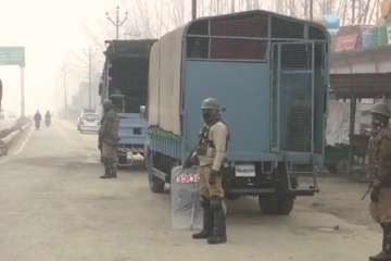  
Security forces launched a cordon and search operation in the evening near the Srinagar-Bandipora road in Mujgund area on the city's outskirts on Saturday.