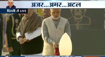 PM Modi pays tribute at Atal Bihari Vajpayee's memorial 'Sadaiv Atal' on the former PM's 94 birth anniversary. (IndiaTV)