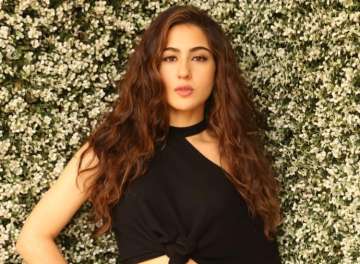 Sara Ali Khan pens down ‘thank you’ note for paparazzi, invites them for coffee