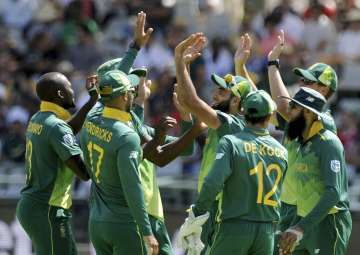 Clinical South Africa thrash Pakistan by 7 wickets to clinch series