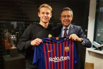 Transfer Window: FC Barcelona sign young Dutch midfielder Frenkie De Jong for 75 million euros