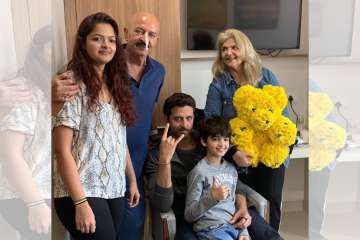 Hrithik Roshan's mother shares a family pic with Rakesh Roshan post his surgery