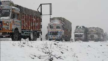 Landslides after fresh snowfall force closer of Jammu-Srinagar highway; alert issued for next 3 days