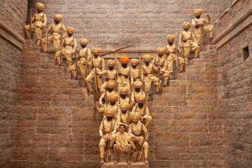 Kesari new poster: Akshay Kumar gives tribute to 21 Sikhs who fought against 10000 invaders
