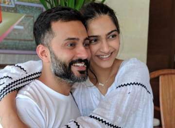 Anand Ahuja’s comment on Sonam Kapoor’s #10YearChallenge picture wins hands down