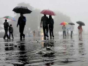 Rain, lightning turn Delhi weather pleasant: Amazed Twitterati shares videos, poems 