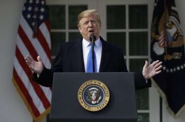 Donald Trump declares national emergency to build border wall