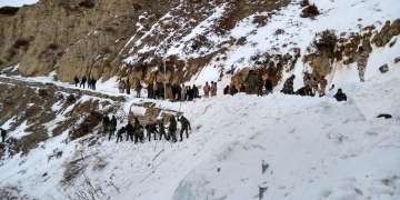4 soldiers killed by snow avalanche near LoC in north Kashmir