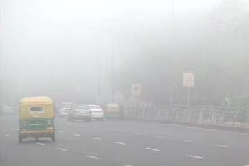 Dense fog engulfs Delhi-NCR  