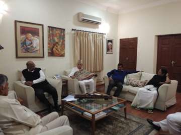 Opposition leaders meet at Sharad Pawar's residence in Delhi