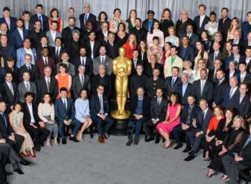 Academy to have four Oscar presentations during commercial Breaks